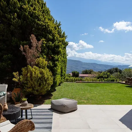 Artemisia Villa